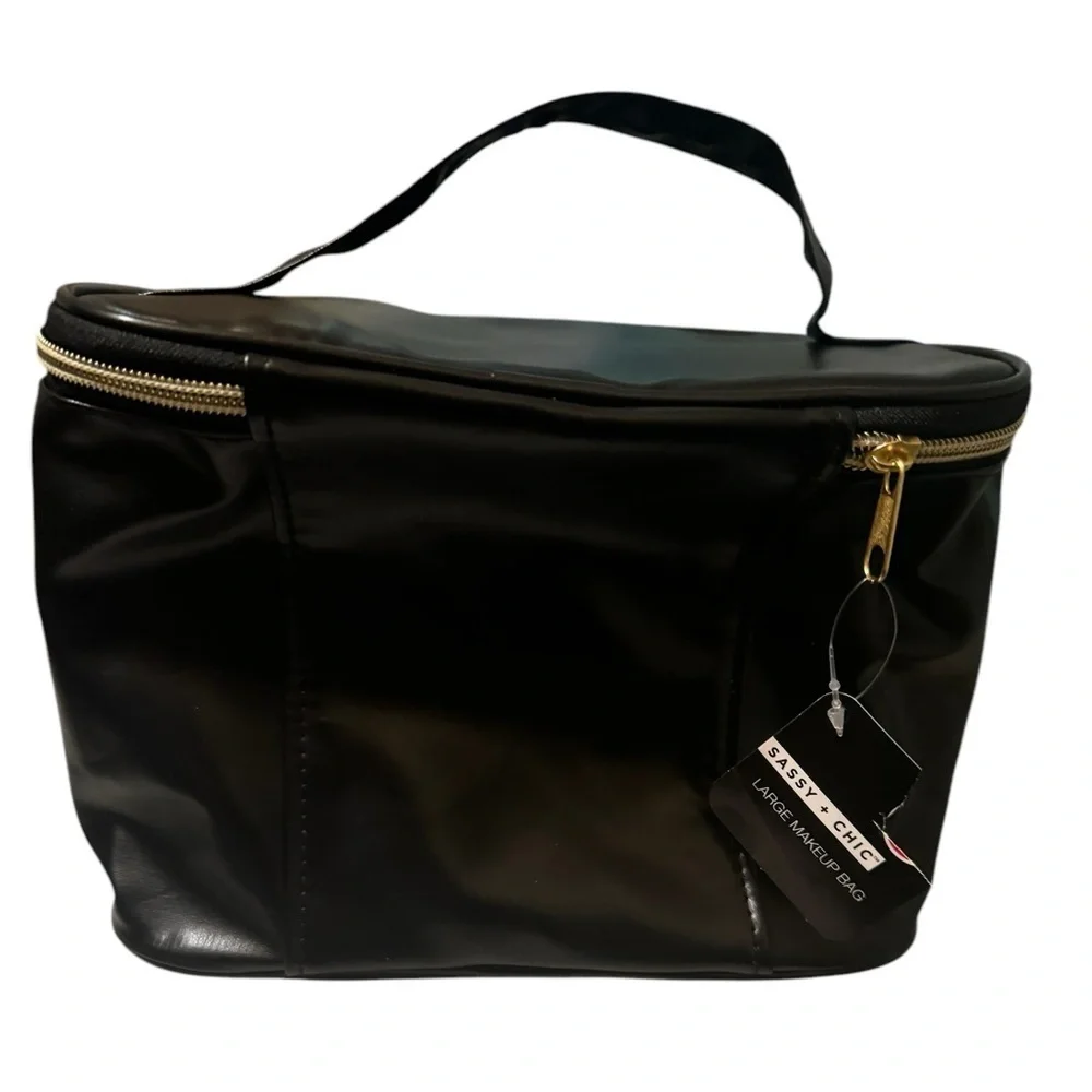 Large make-up bag for woman (NWT)